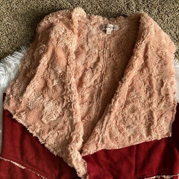 Davi & Dani Faux Fur Vest Pink Burgundy Open Front Womens Size Large - Picture 4 of 7